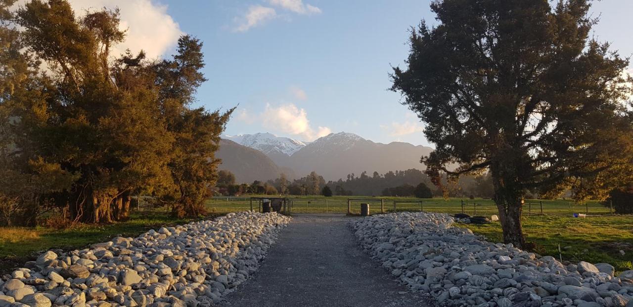 Cosy Cabin In The Paddocks - Breakfast Included Franz Josef Luaran gambar